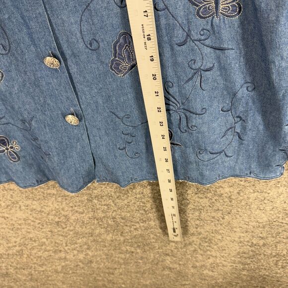 Blair Boutique Button Up Top Women XL Blue Denim Medium Wash Butterfly Print - Picture 5 of 6